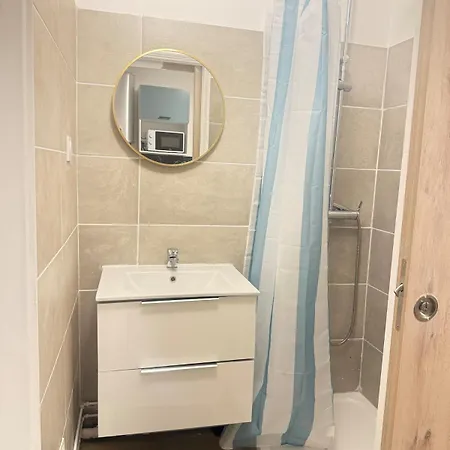 Apartment Large With Equipped Kitchen Near Paris Drancy